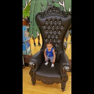 Meet your Posher, André